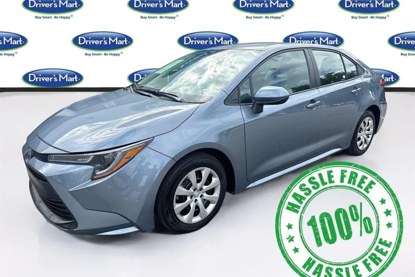 2025 Toyota Corolla LE photo 1