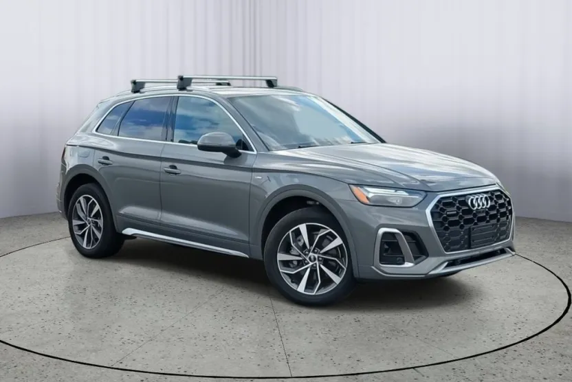 2023 Audi Q5 S line Premium Plus photo 1