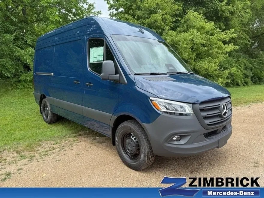 2025 Mercedes Benz Sprinter 2500 144 WB photo 1
