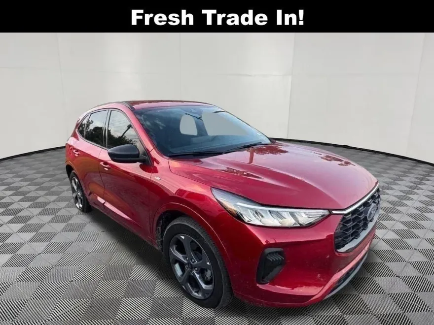 2024 Ford Escape ST-Line photo 1