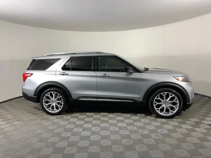 2021 Ford Explorer Limited photo 1