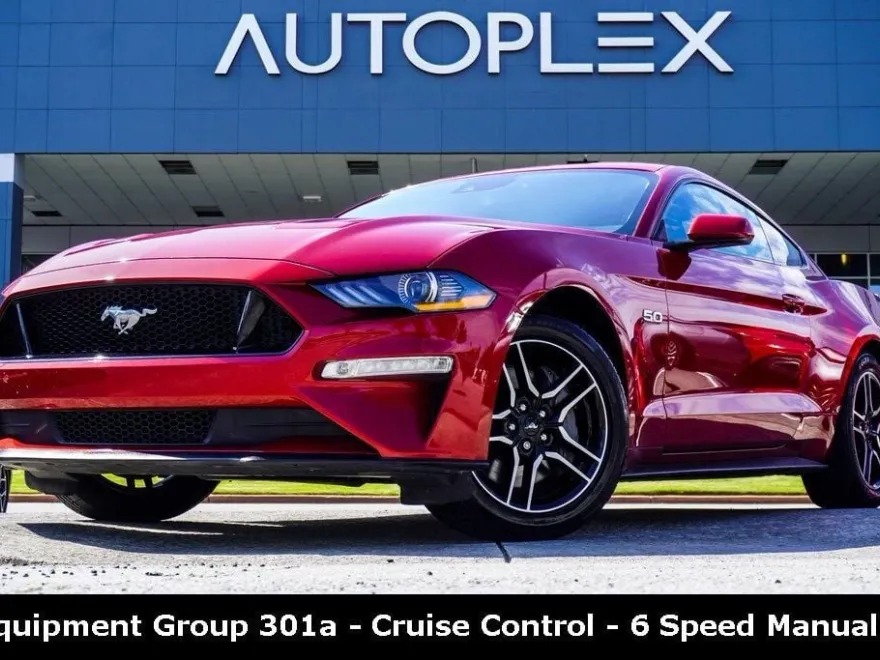 2022 Ford Mustang GT photo 1