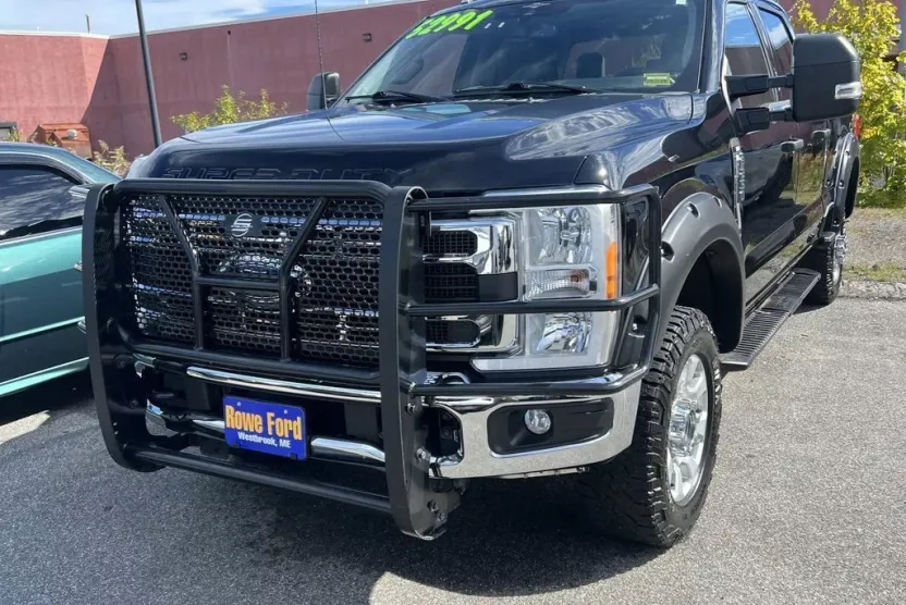 2023 Ford F-250 photo 1