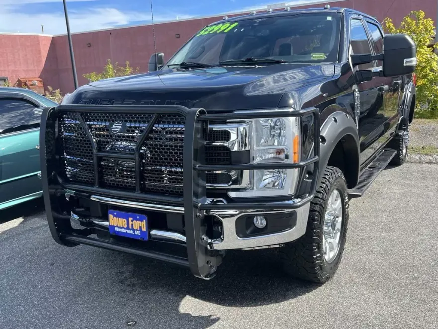 2023 Ford F-250 photo 1