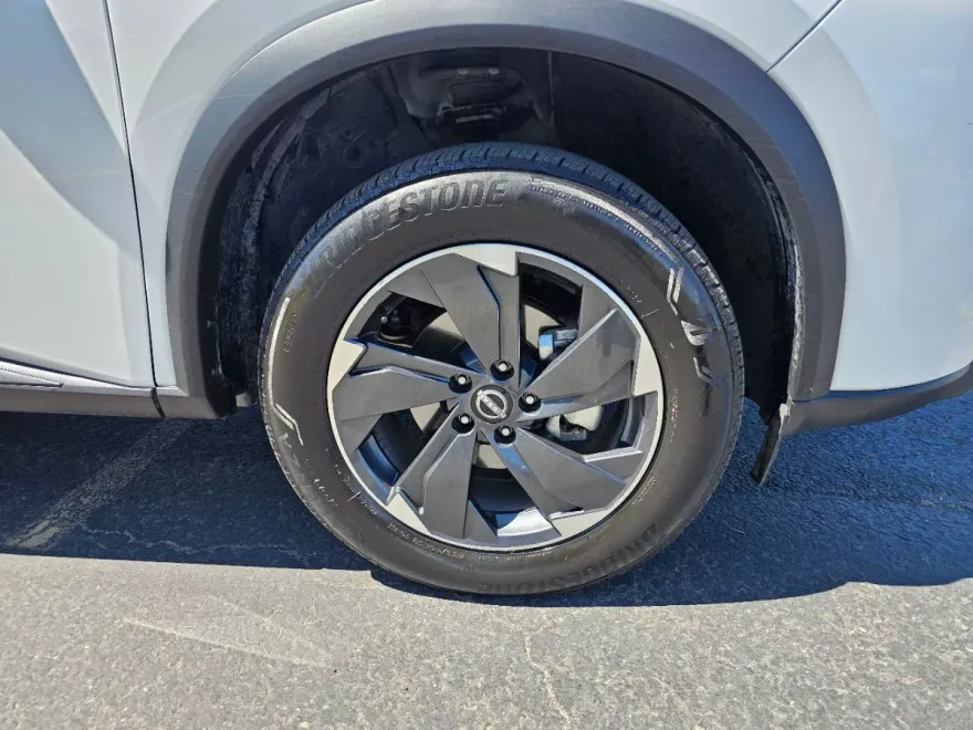 2025 Nissan Rogue SV photo 1