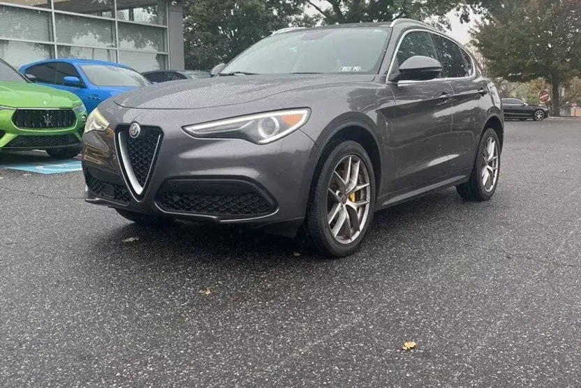 2019 Alfa Romeo Stelvio Ti photo 1
