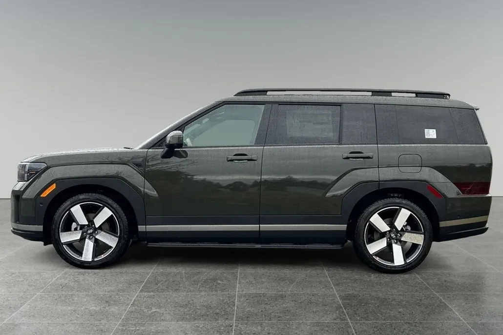 2025 Hyundai Santa Fe Limited photo 1