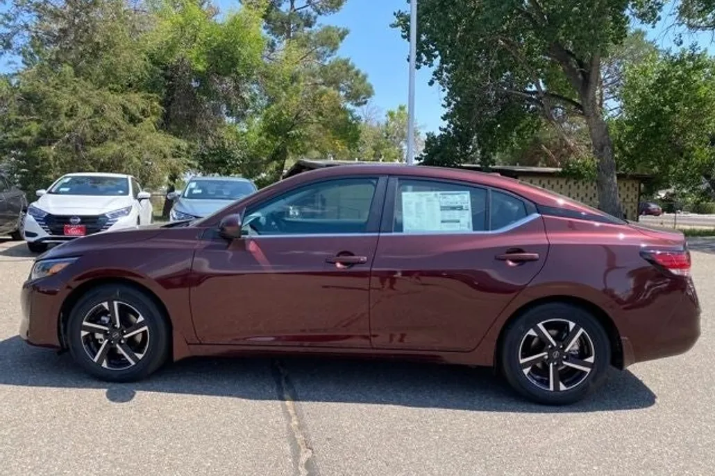 2025 Nissan Sentra SV photo 1