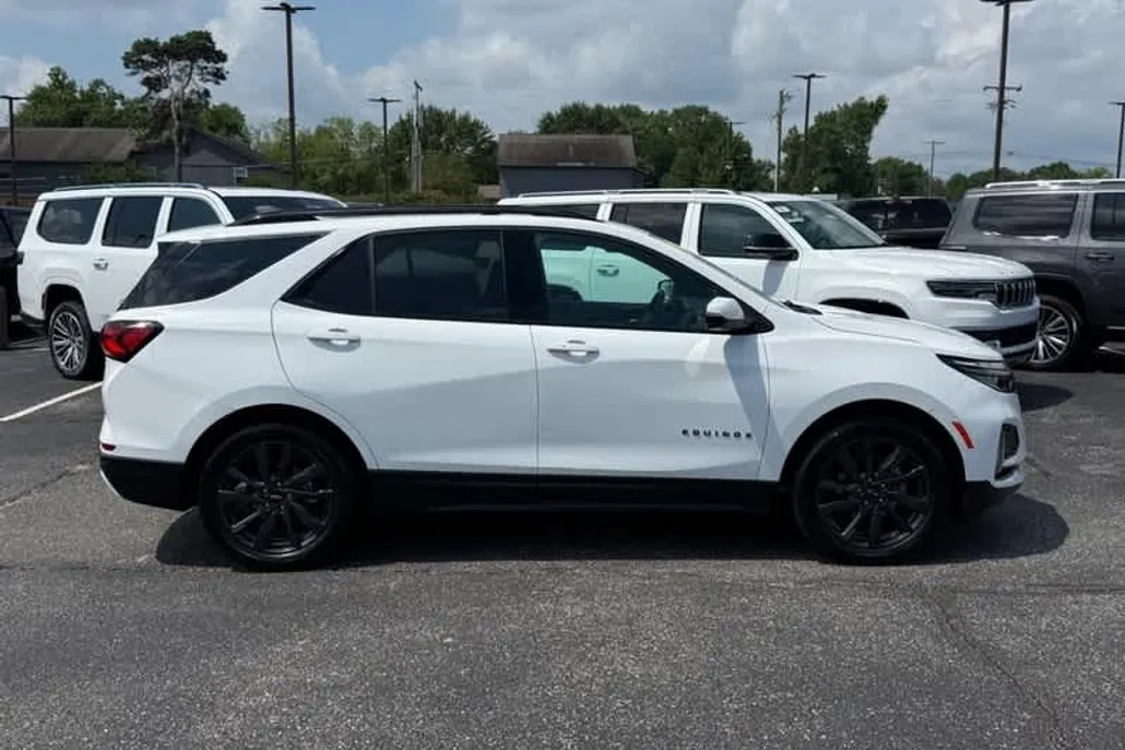 2022 Chevrolet Equinox RS photo 1