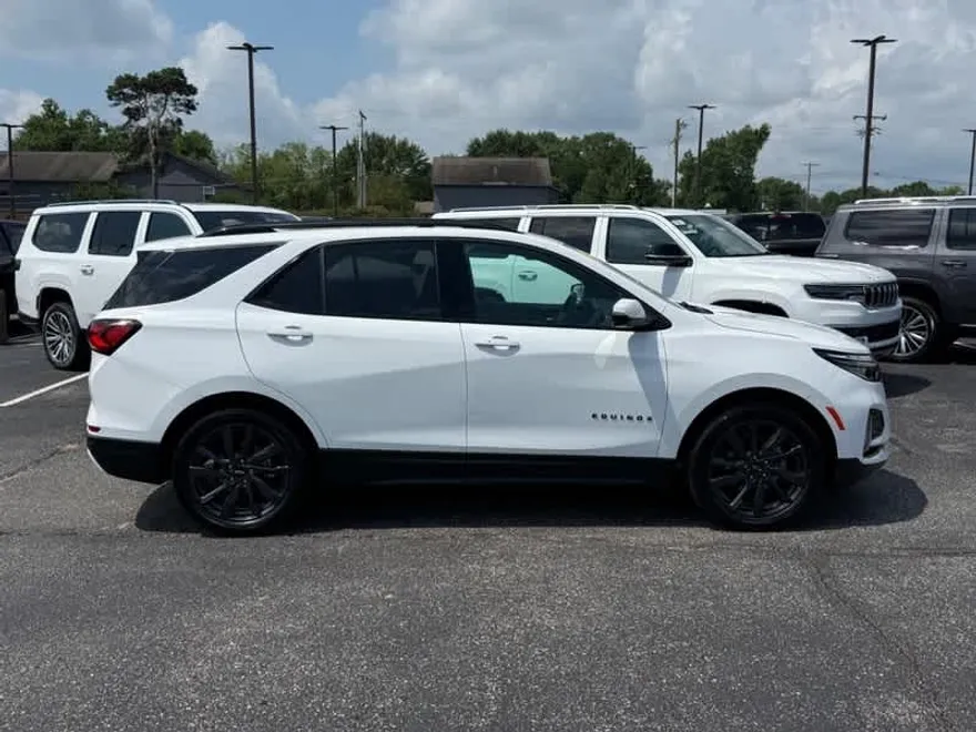 2022 Chevrolet Equinox RS photo 1