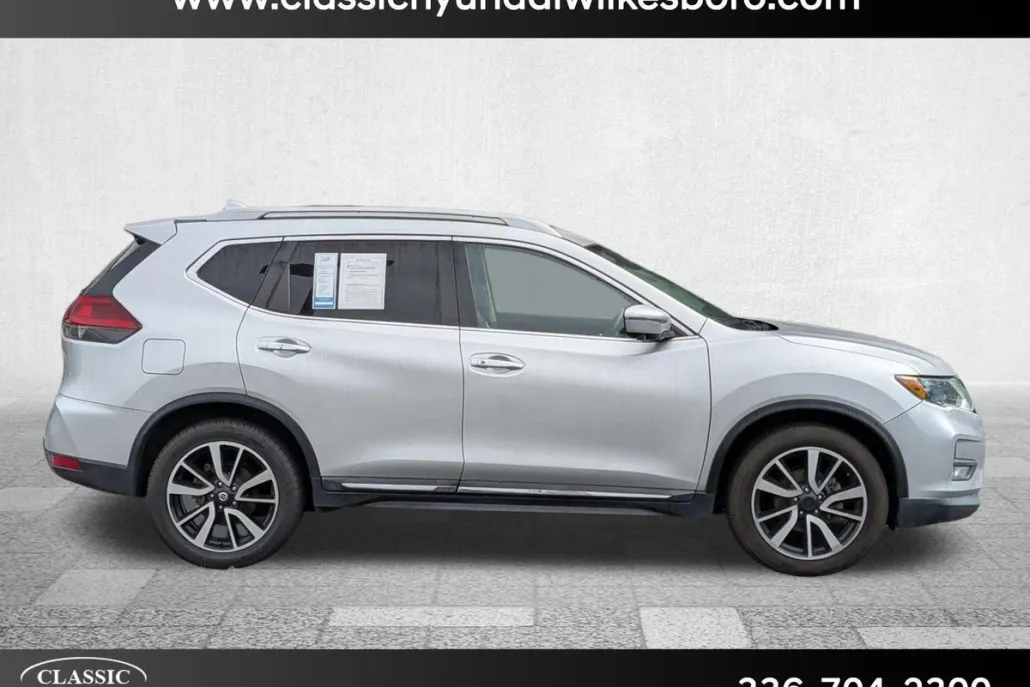 2020 Nissan Rogue SL photo 1