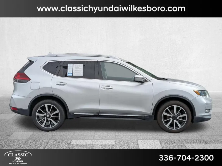 2020 Nissan Rogue SL photo 1