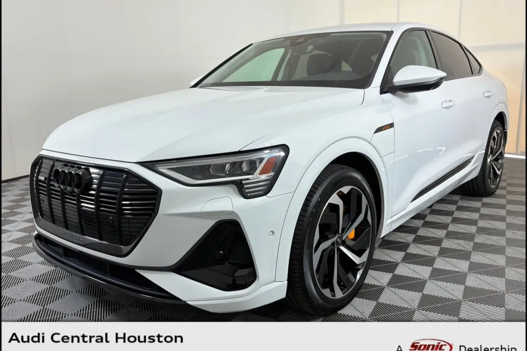 2022 Audi e-tron Sportback S line Premium Plus photo 1
