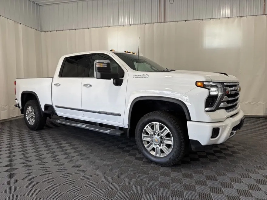 2025 Chevrolet Silverado 2500HD High Country photo 1