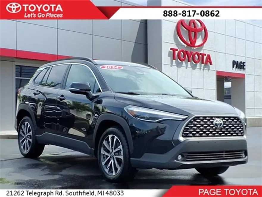 2024 Toyota Corolla Cross XLE photo 1