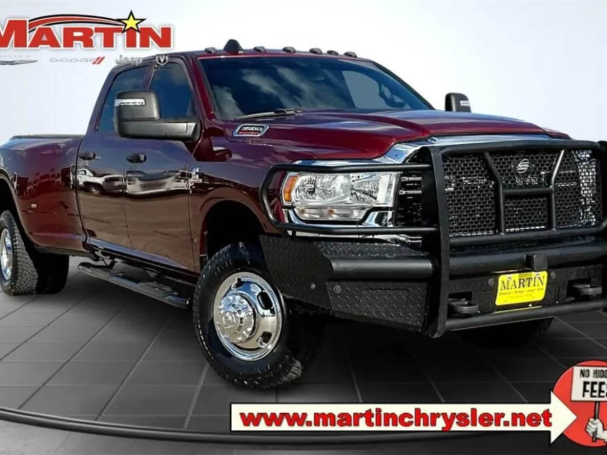 2024 Ram 3500 Tradesman photo 1