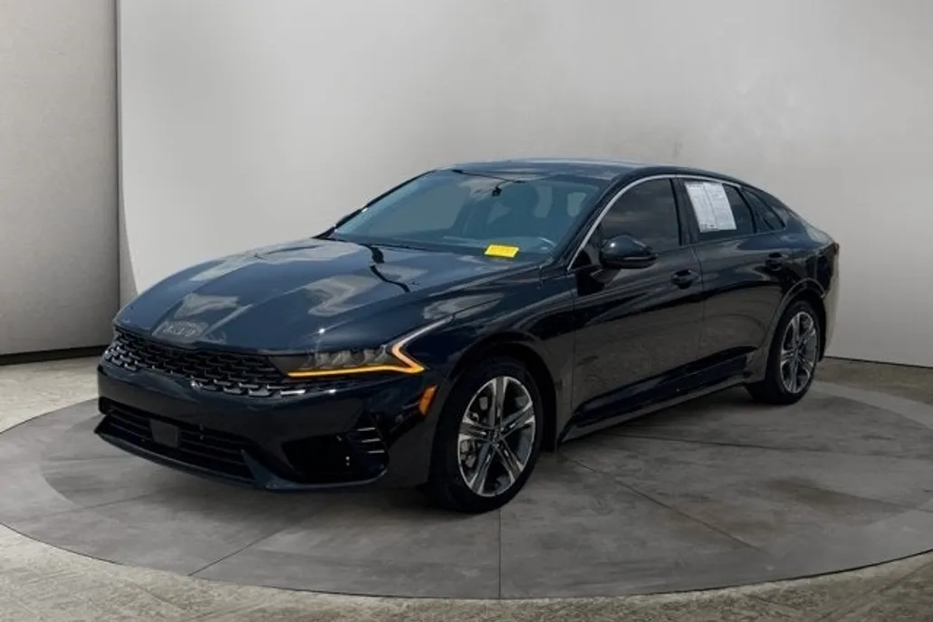 2024 Kia K5 EX photo 1