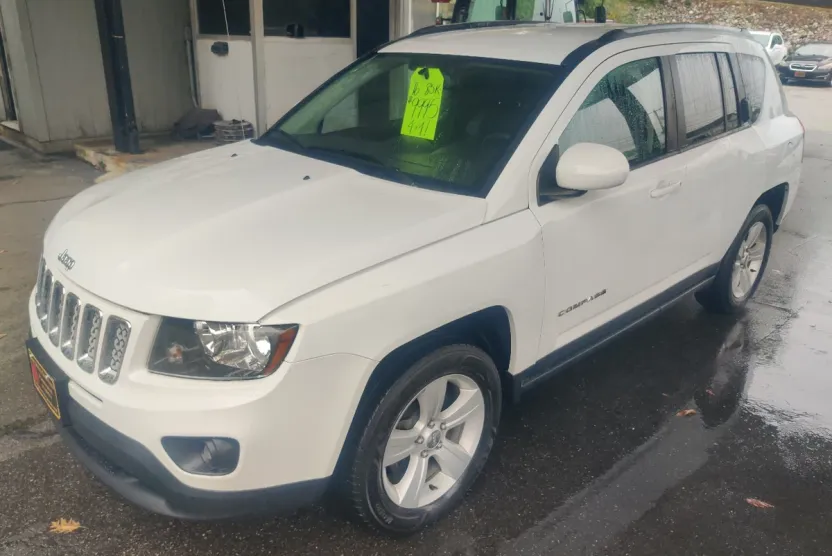 2016 Jeep Compass Latitude photo 1