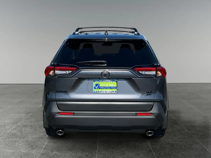 2025 Toyota RAV4 XLE photo 1