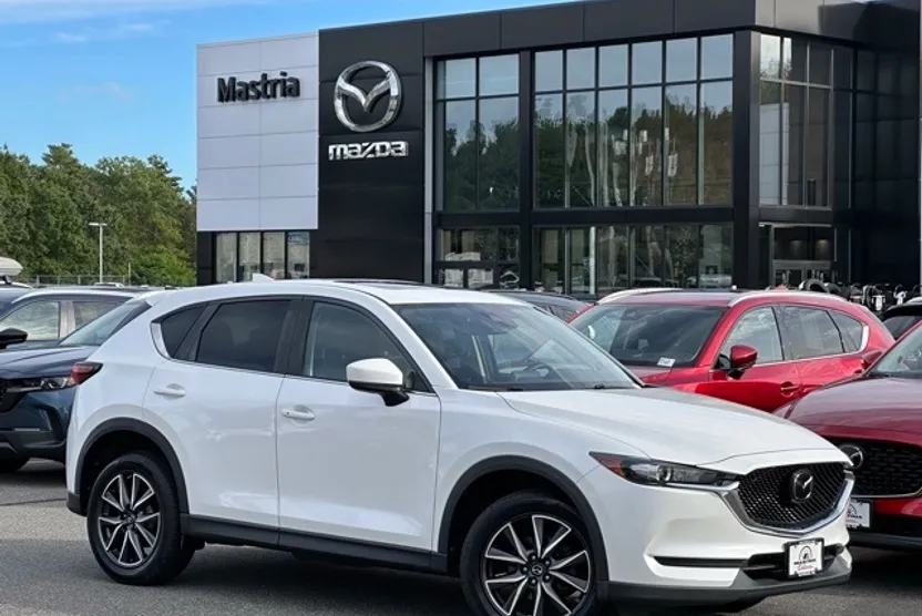 2018 Mazda CX-5 Touring photo 1