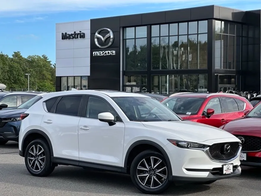 2018 Mazda CX-5 Touring photo 1