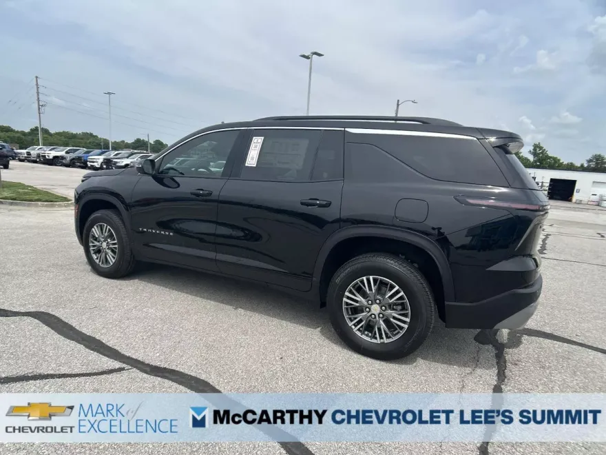 2025 Chevrolet Traverse 1LT photo 1