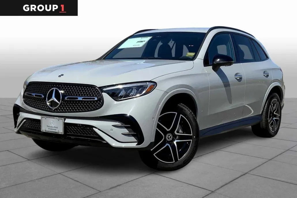 2025 Mercedes Benz GLC 300 4MATIC photo 1