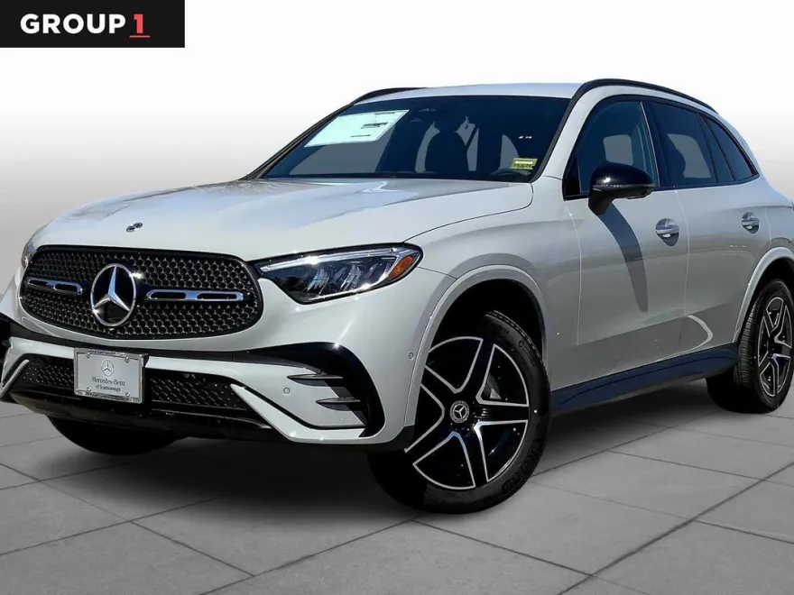 2025 Mercedes Benz GLC 300 4MATIC photo 1