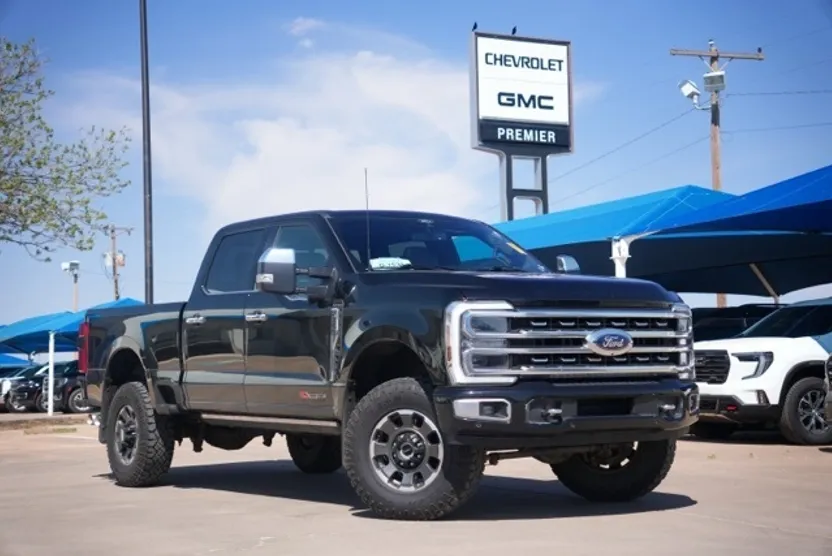 2024 Ford F-350 Platinum photo 1