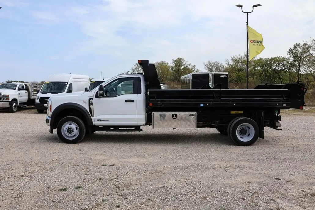 2024 Ford F-450 XL photo 1