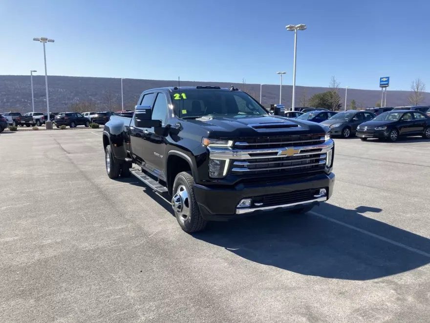 2021 Chevrolet Silverado 3500HD High Country photo 1
