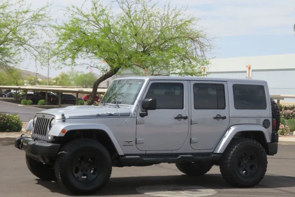 2014 Jeep Wrangler Unlimited Polar Edition photo 1