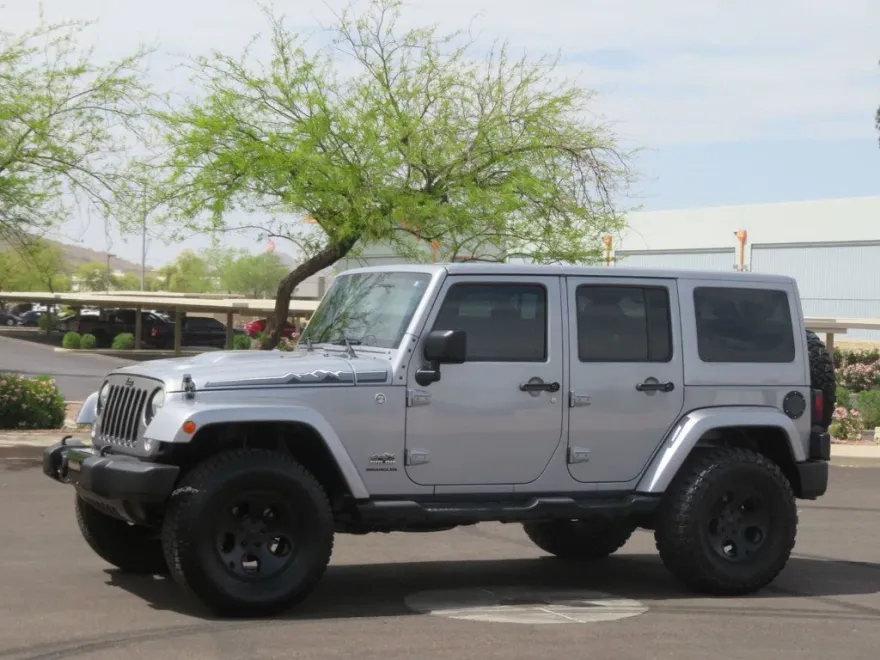 2014 Jeep Wrangler Unlimited Polar Edition photo 1