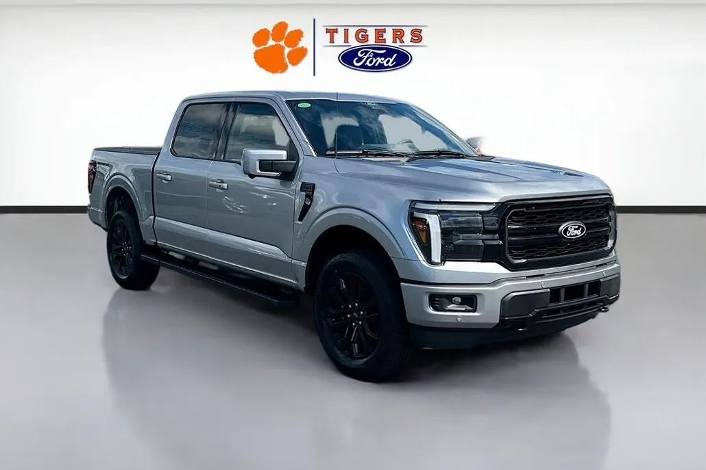2025 Ford F-150 Lariat photo 1