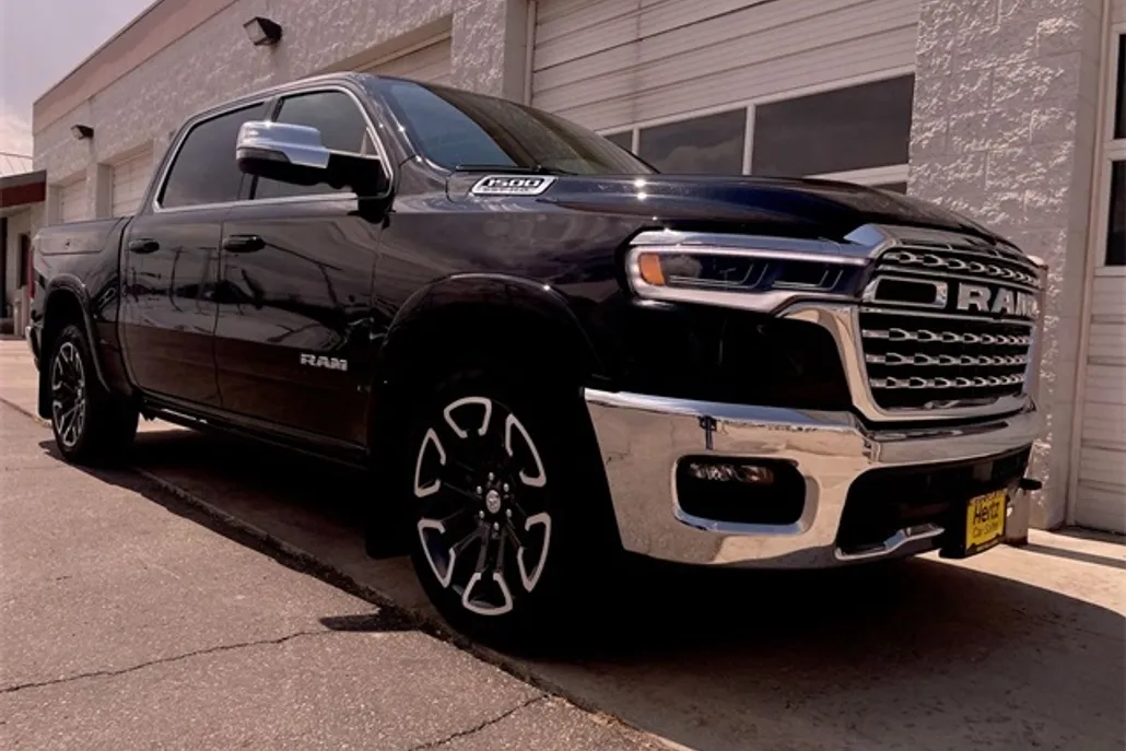 2025 Ram 1500 Limited photo 1