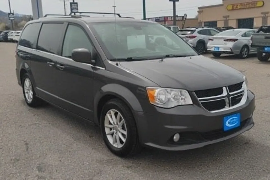 2019 Dodge Grand Caravan SXT photo 1
