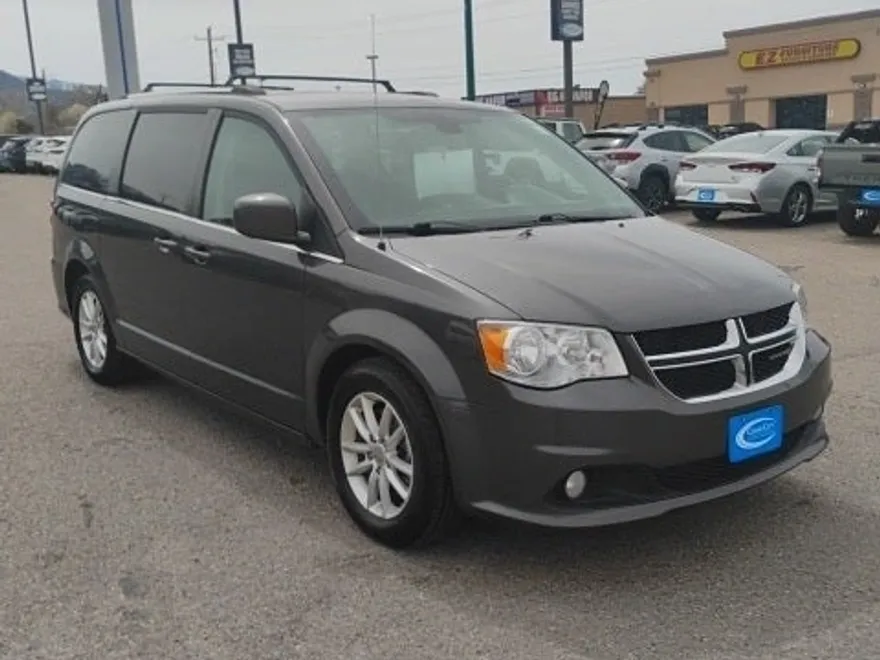2019 Dodge Grand Caravan SXT photo 1
