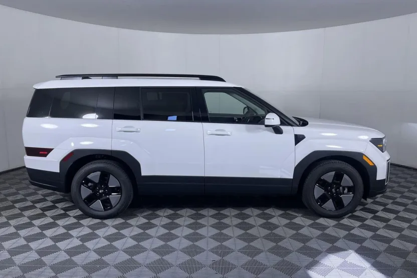 2026 Hyundai Santa Fe SEL photo 1