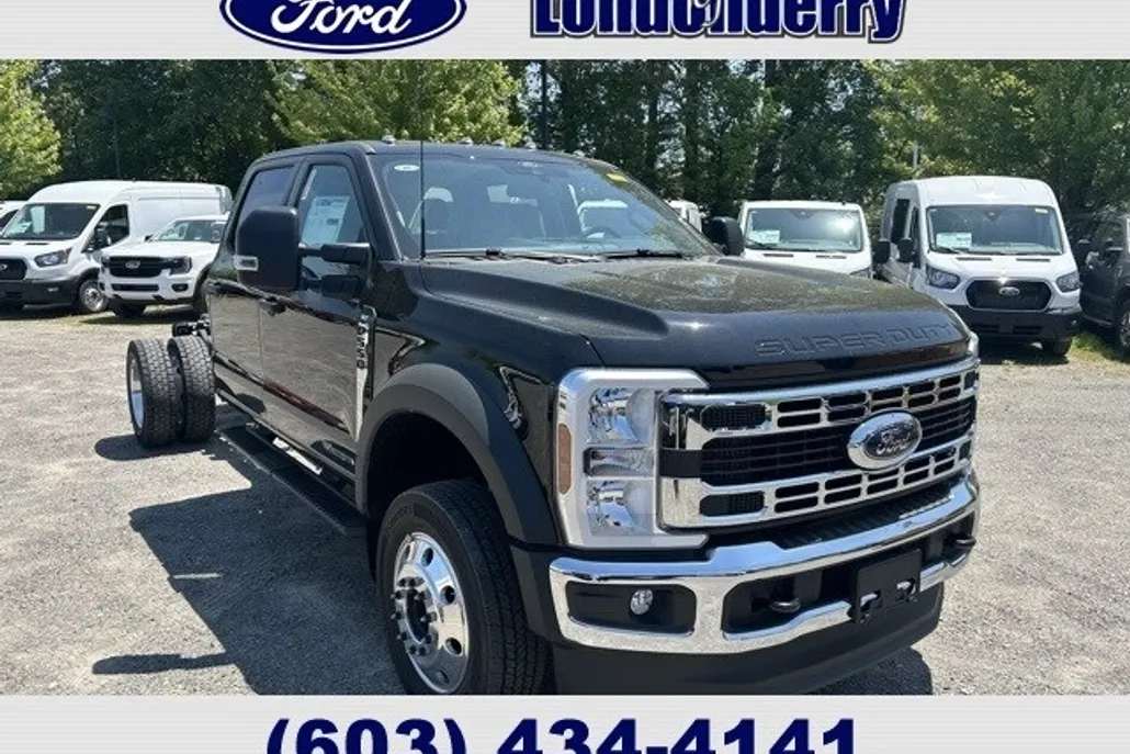 2025 Ford F-550 XLT photo 1