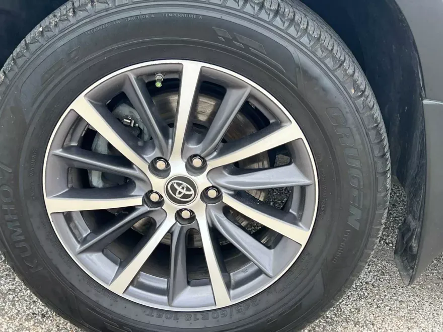 2018 Toyota Highlander XLE photo 1