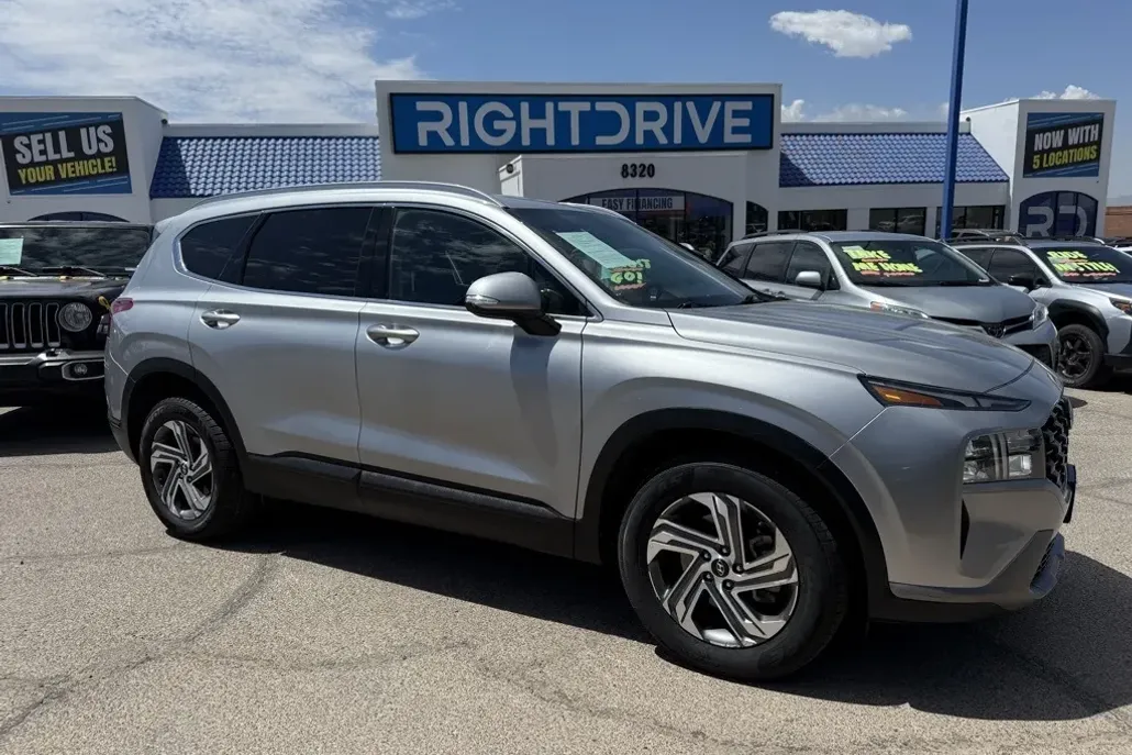 2023 Hyundai Santa Fe SEL photo 1
