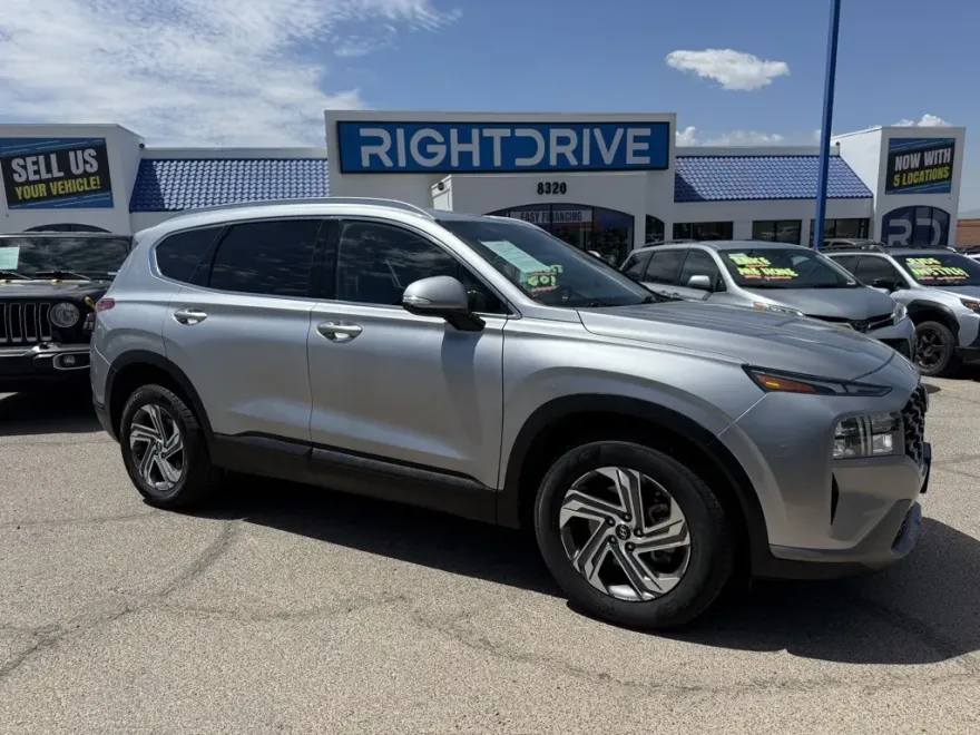 2023 Hyundai Santa Fe SEL photo 1