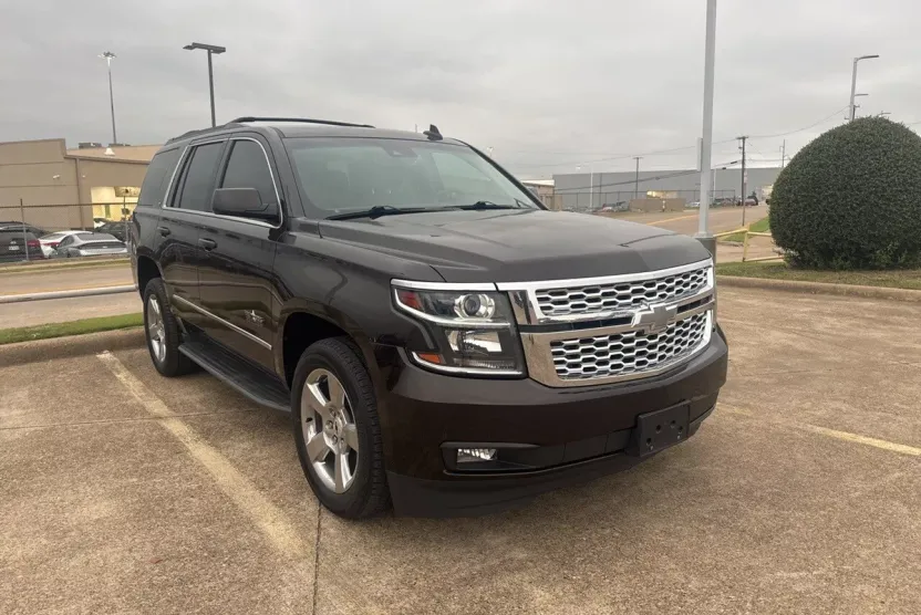 2018 Chevrolet Tahoe LT photo 1