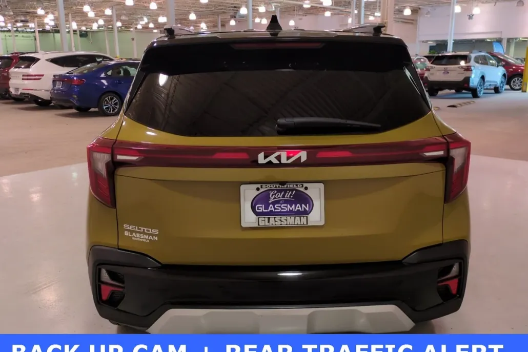 2024 Kia Seltos S photo 1