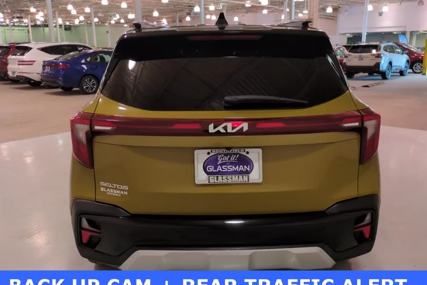2024 Kia Seltos S photo 1