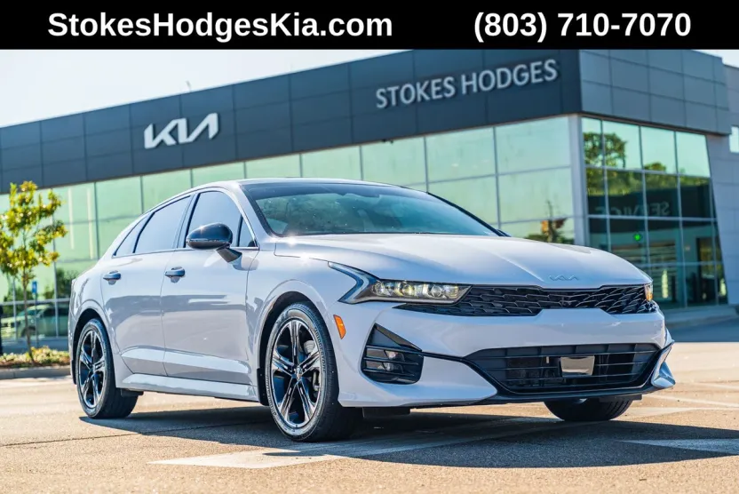 2022 Kia K5 GT-Line photo 1