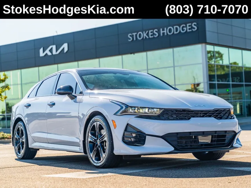 2022 Kia K5 GT-Line photo 1