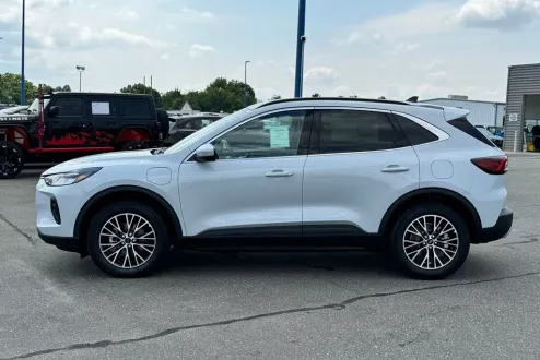 2025 Ford Escape Plug-In Hybrid Base photo 3