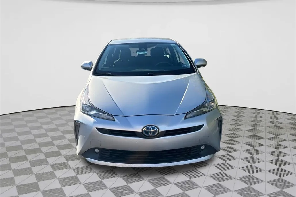 2021 Toyota Prius LE AWD-e photo 1