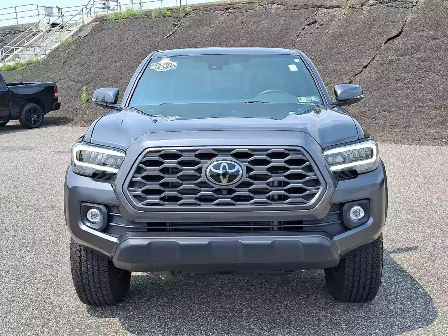 2023 Toyota Tacoma TRD photo 1